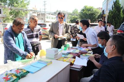 陽新縣開展“送農(nóng)資、送政策、送技術(shù)”下基層活動(dòng)，同步提供法律咨詢助力鄉(xiāng)村振興